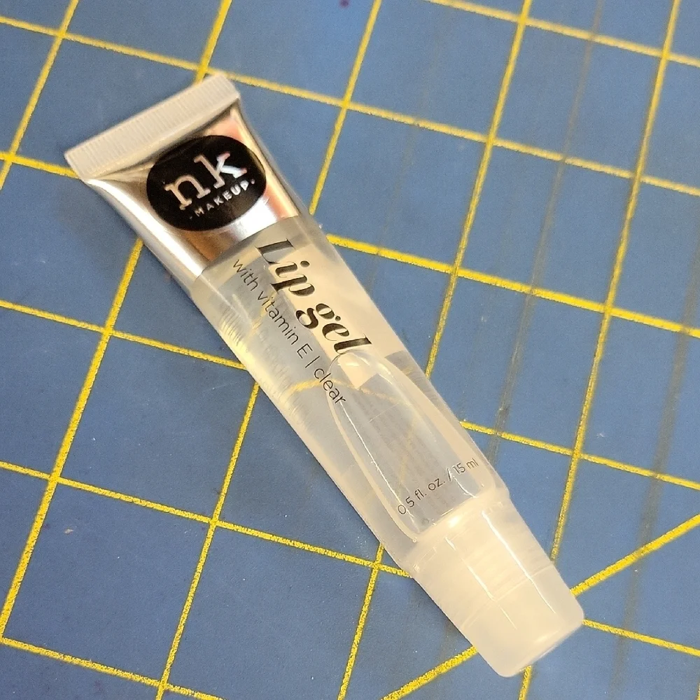 Nicka K Clear Lip Gel with Vitamin E New